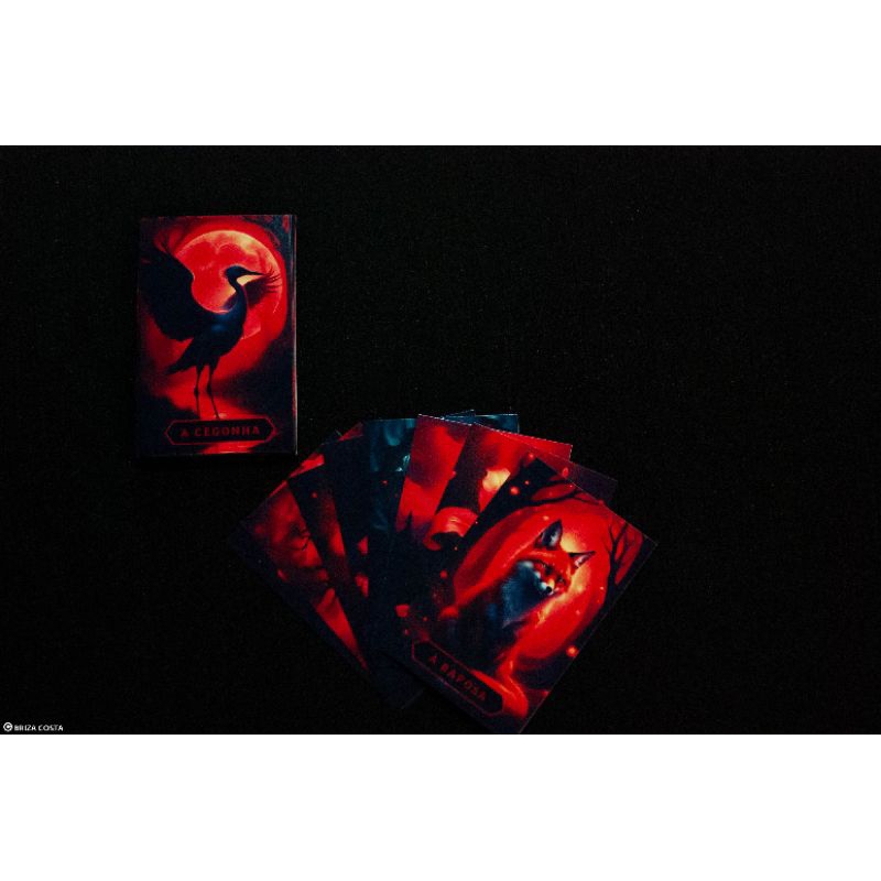 Tarô Baralho Cigano Sussurros Infernais - 36 cartas sombrias