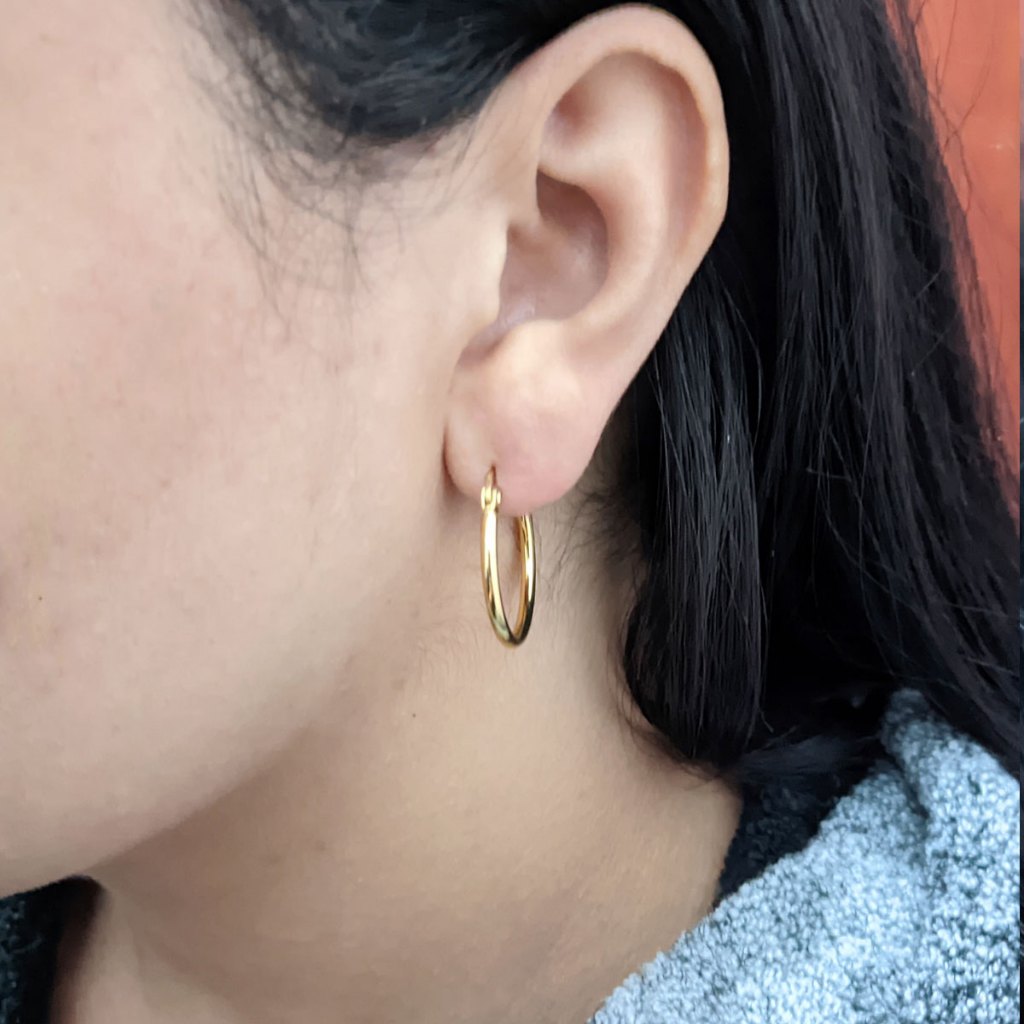 Brincos Feminino Argola 1,5 Cm Fecho Italiano Aço Dourado Banhado a Ouro 18K Não Escurecem Linha Luxo em Oferta na Shopee