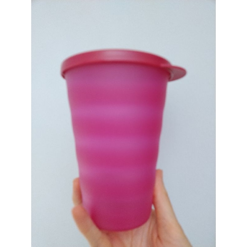 Copo Murano com tampa 500 ml verde / Preto TUPPERWARE