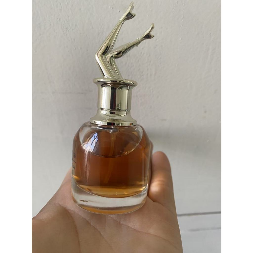 Detalhes do PERFUME COM FRAGANCIA MUITO BOA   - Fragrância Feminina de 30ml.