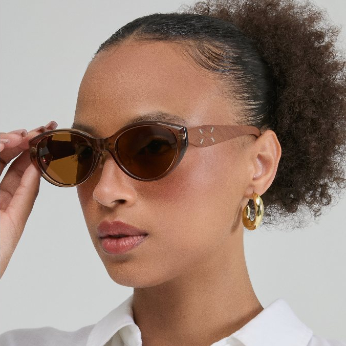 【Betsy】Óculos de Sol Polarizado TR-90 Retrô Oval com Hastes Madeira ✦ Anti-Blue Ray & Hidrofóbico Unissex