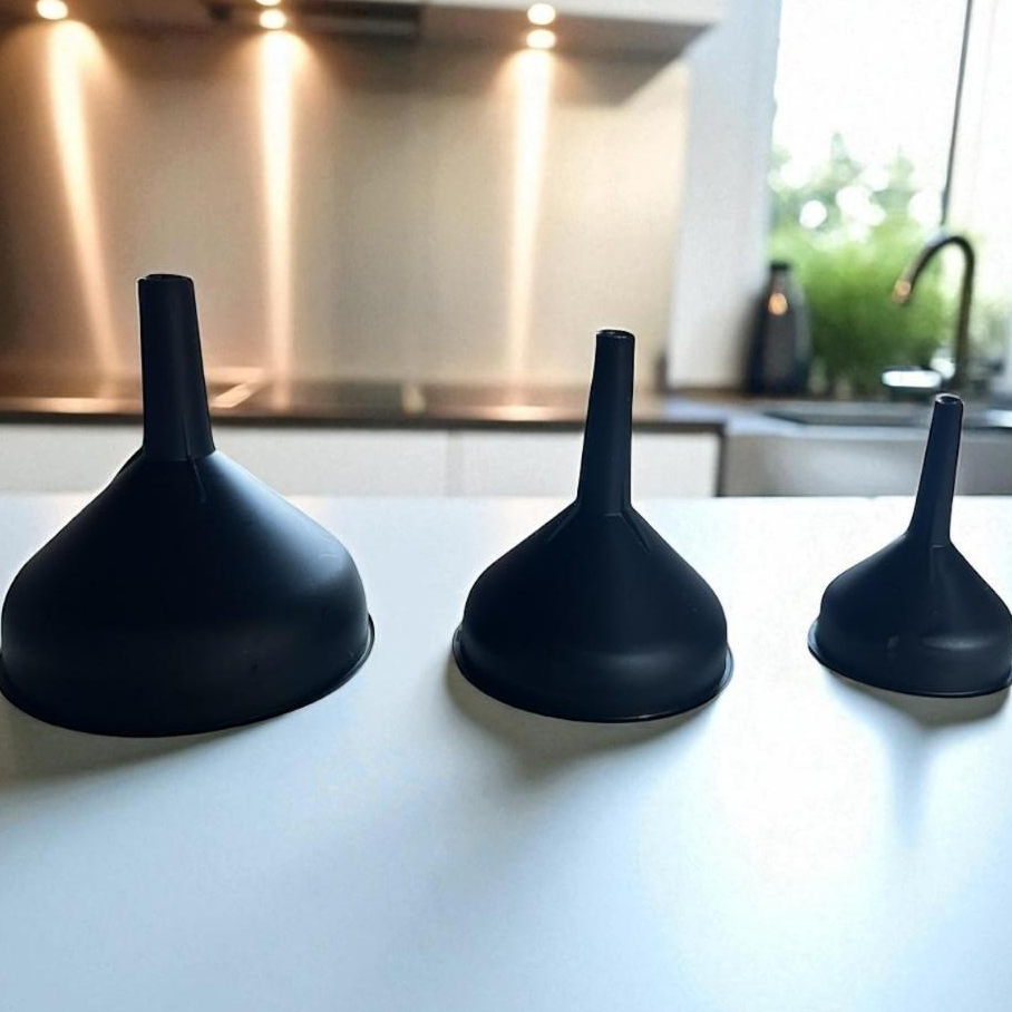 Funil de plástico multiuso kit 3 peças tamanho P M G, utensilio para casa,cozinha,oficinas.