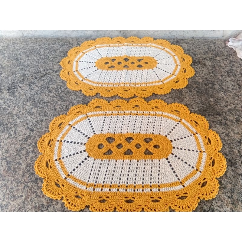 jogo de quarto com 2 pecas em crochê lcasa decoração com 78 cm cada l100% Artesanal l jogo para quarto