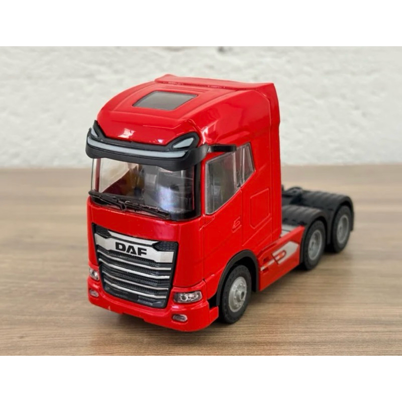 Caminhão Daf toco  e scania vermelho 1:50 som e luz