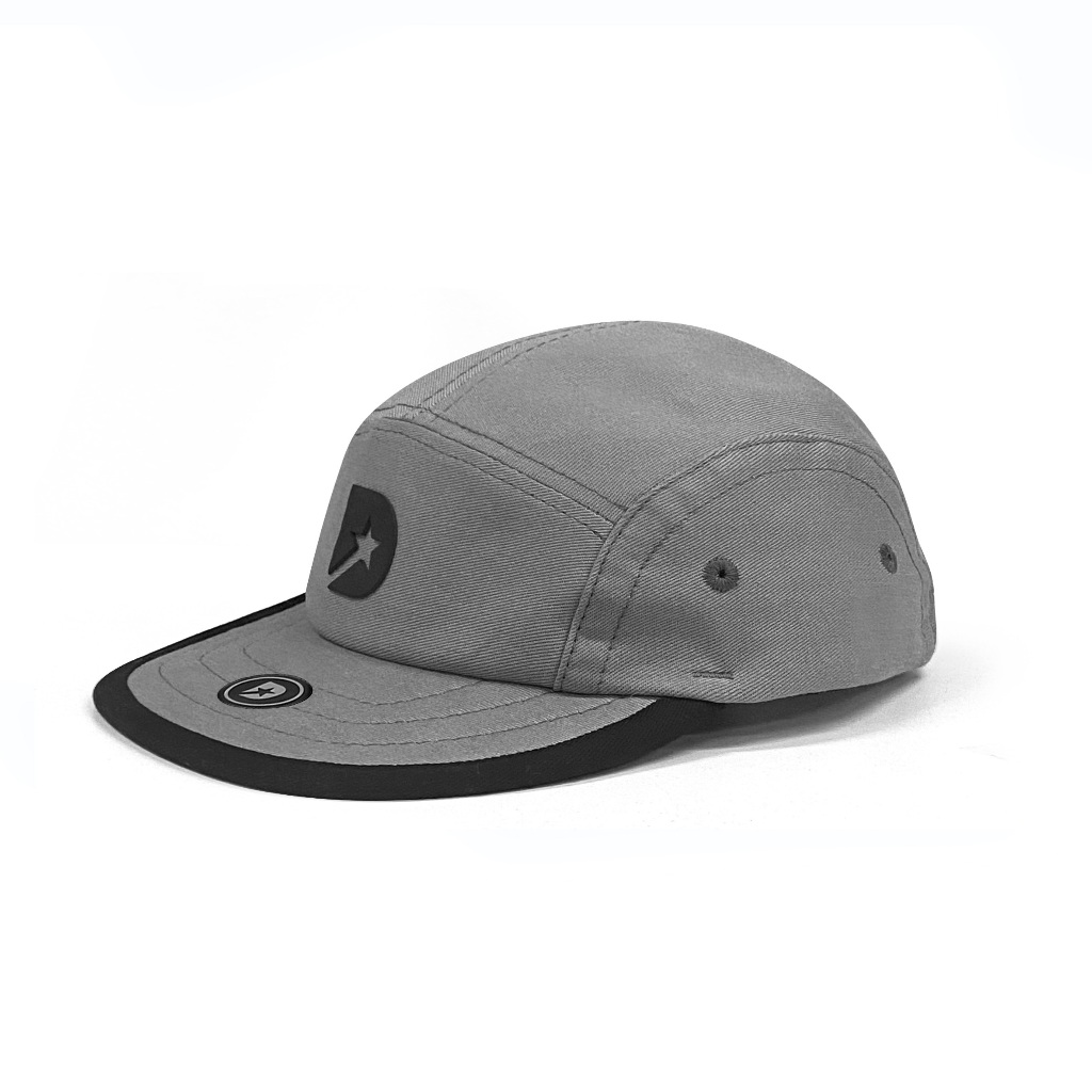 Boné five panel Daymon star gray em sarja 100%algodão Aba Reta com E.V.A flexível Adulto strapback