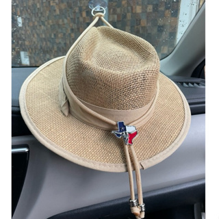 Porta Suporte Couro Veicular de Chapéu  Para Carros/ Camionete/ Casa em Oferta na Shopee