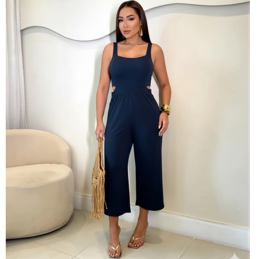 Macacão feminino Pantacourt com Abertura Lateral, Alças Largas e Confortável, Macaquinho Fresquinho para o dia á dia