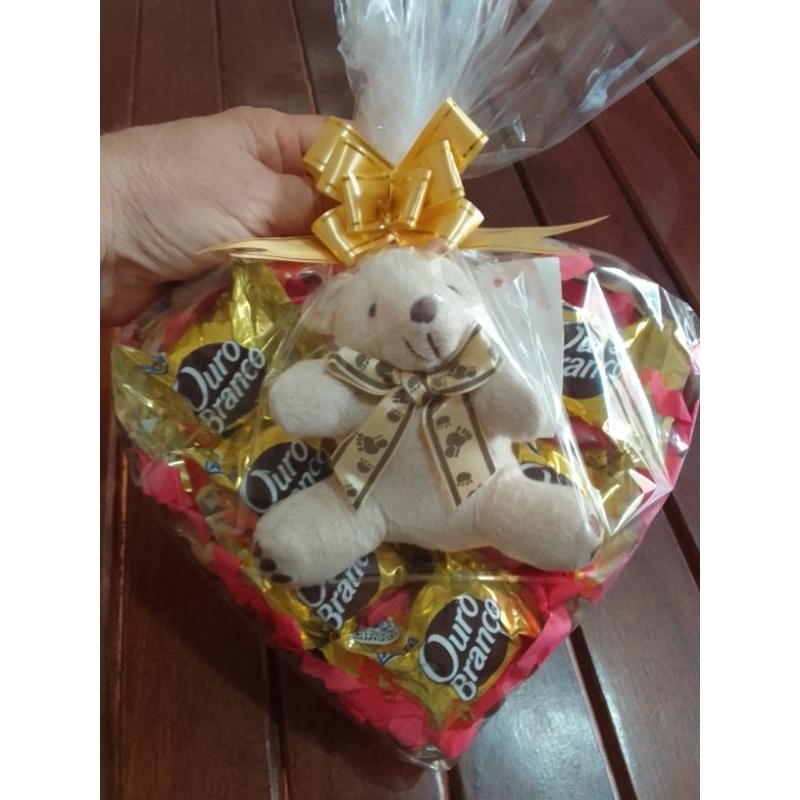Coração de chocolate+bombons ouro branco+ursinho chaveiro+dia dos namorados+presente especial