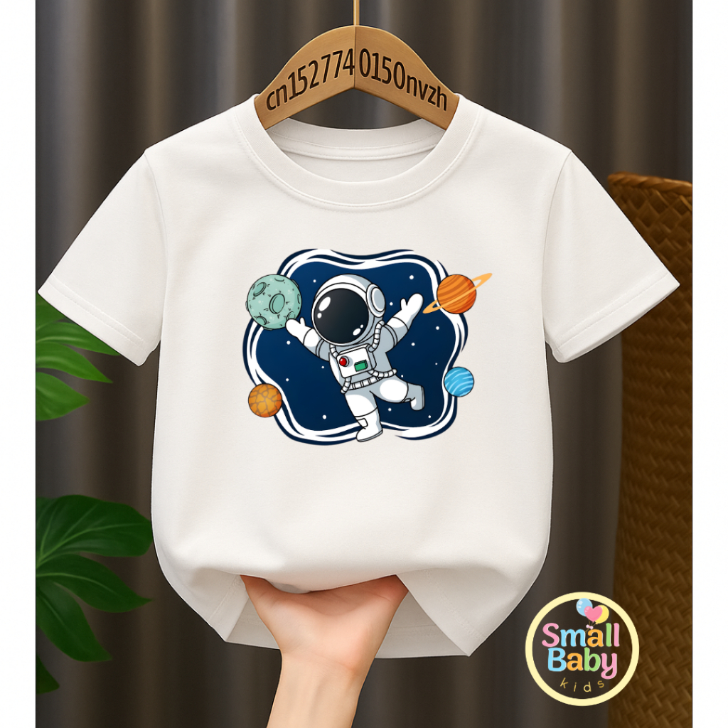 Camiseta Infantil Juvenil Unissex Astronauta Espaço Planetas Lua Estampada Desenho