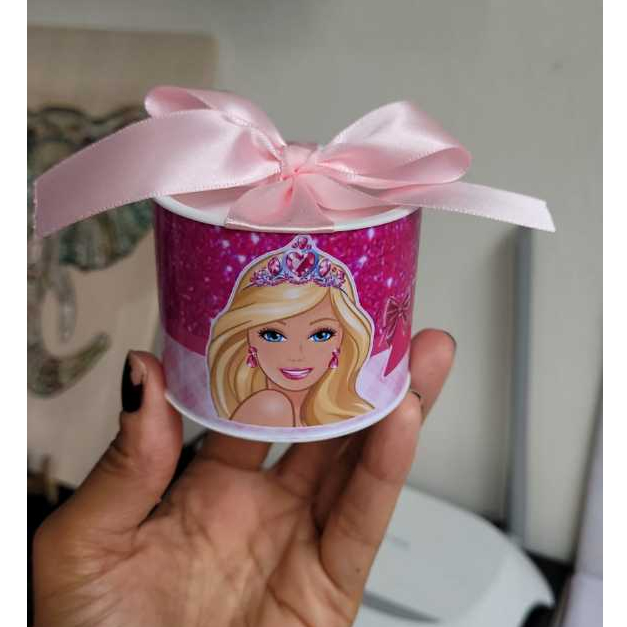 Tubolata Personalizada 5x6cm Barbie – Lembrancinha para Festa, Chá de Bebê, Revelação e Maternidade, batizado
