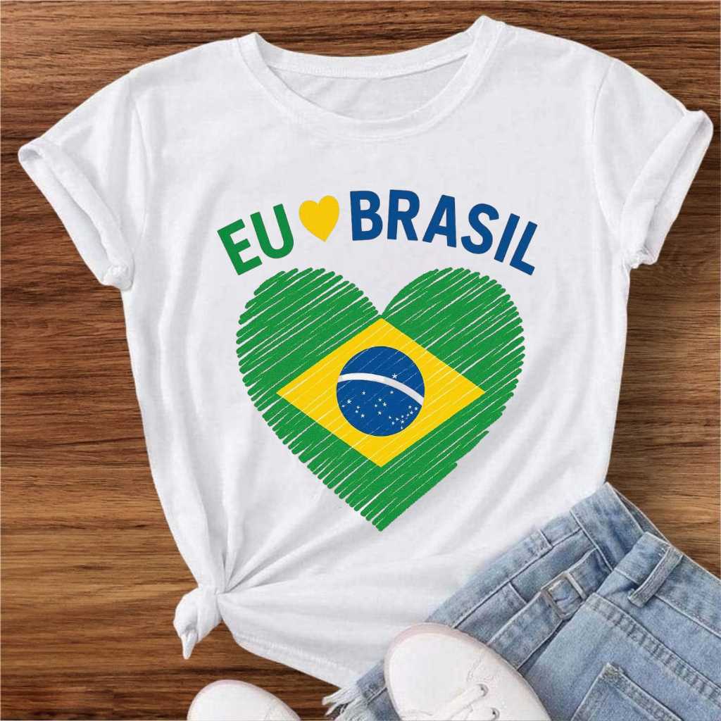 Camiseta Feminina Eu Amo Brasil – Estampa Coração Bandeira, Copa e Eventos