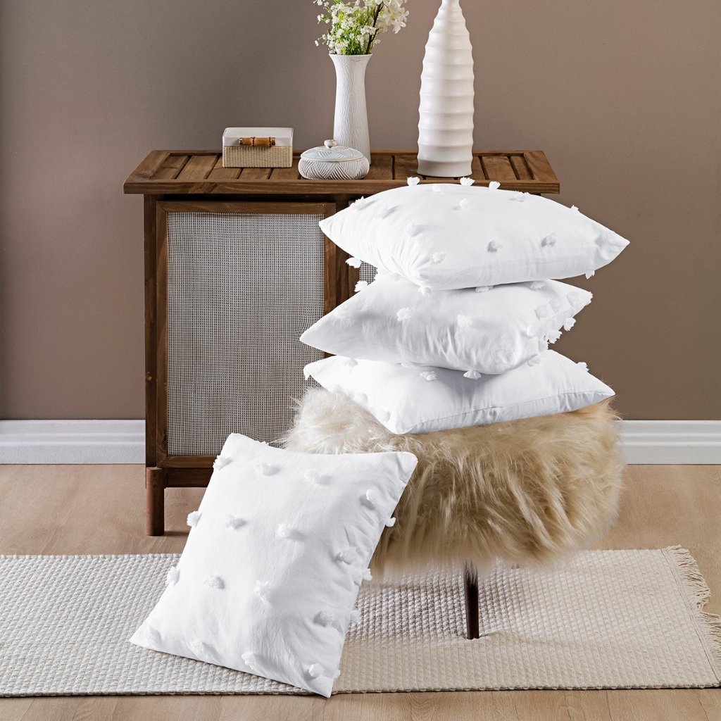 Kit Capas De Almofada Poppy Pompom 04 Peças Com Zíper 45cm X 45cm - Capas 3D em Micropercal 300 Fios em Oferta na Shopee