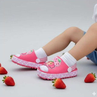 Sandália Slide Moranguinho Infantil Baby Antiderrapante fofo Delicado para Escola com Meia em Oferta na Shopee