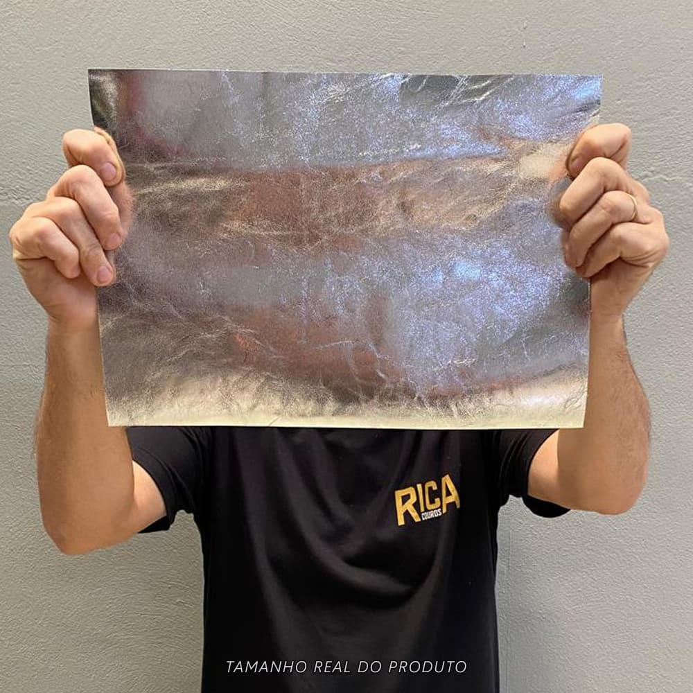 Painel de Couro Genuíno Tipo Cristal - 25x35cm Retalho – Placa com Acabamento Espelhado Alto Brilho - Cor: Prata