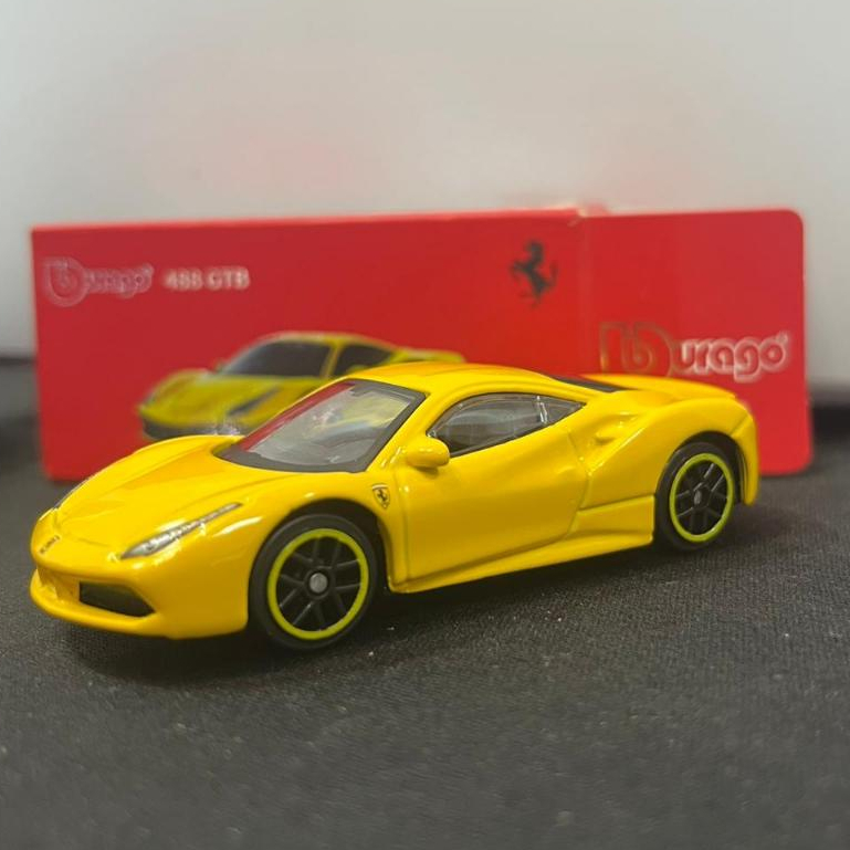 Carro miniatura Ferrari 488 GTB Bburago 1:64 Hot Wheels