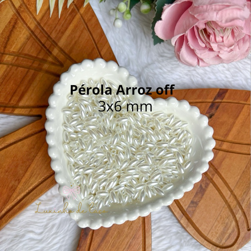Pérola arroz Abs c/furo passante creme/off 3x6 mm 20 gramas aprox. 650 Unid ou com 50 gramas aprox. 1.600 unidades. em Oferta na Shopee