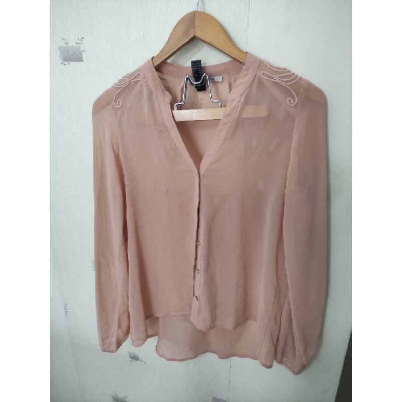 SHOULDER BLUSA PESSEGO RICHELIEU TAM 36 ( ATE TAM42) 70,00COM BOTAO RESERVAALTURA 77CM ( COSTAS) 64C