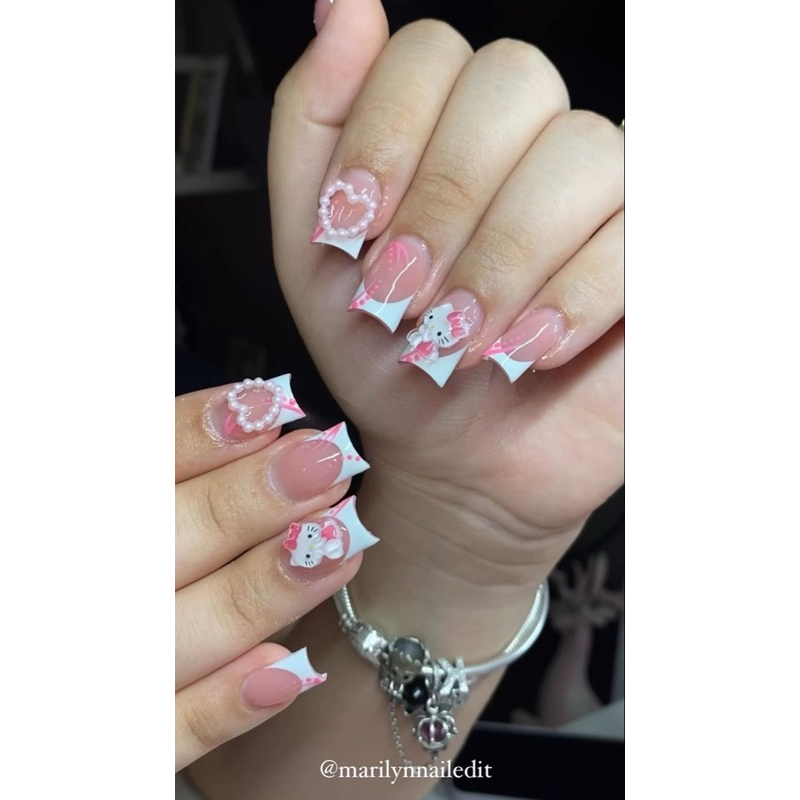 Kit de 12 Unhas Postiças Realistas Hello Kitty 💅🐱 — perfeitas para quem ama praticidade e fofura! Fácil de aplicar