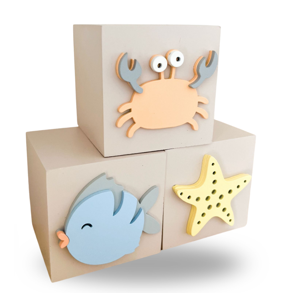 Kit 3 Cubos Decorativos Mdf Infantil Fundo do Mar Peixinho Carangueijo Bebê Menino Fofo Azul Atelier Belly