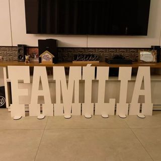 Palavra Família Em Madeira Mdf 45cm De Altura Com Base Para Letra em Oferta na Shopee