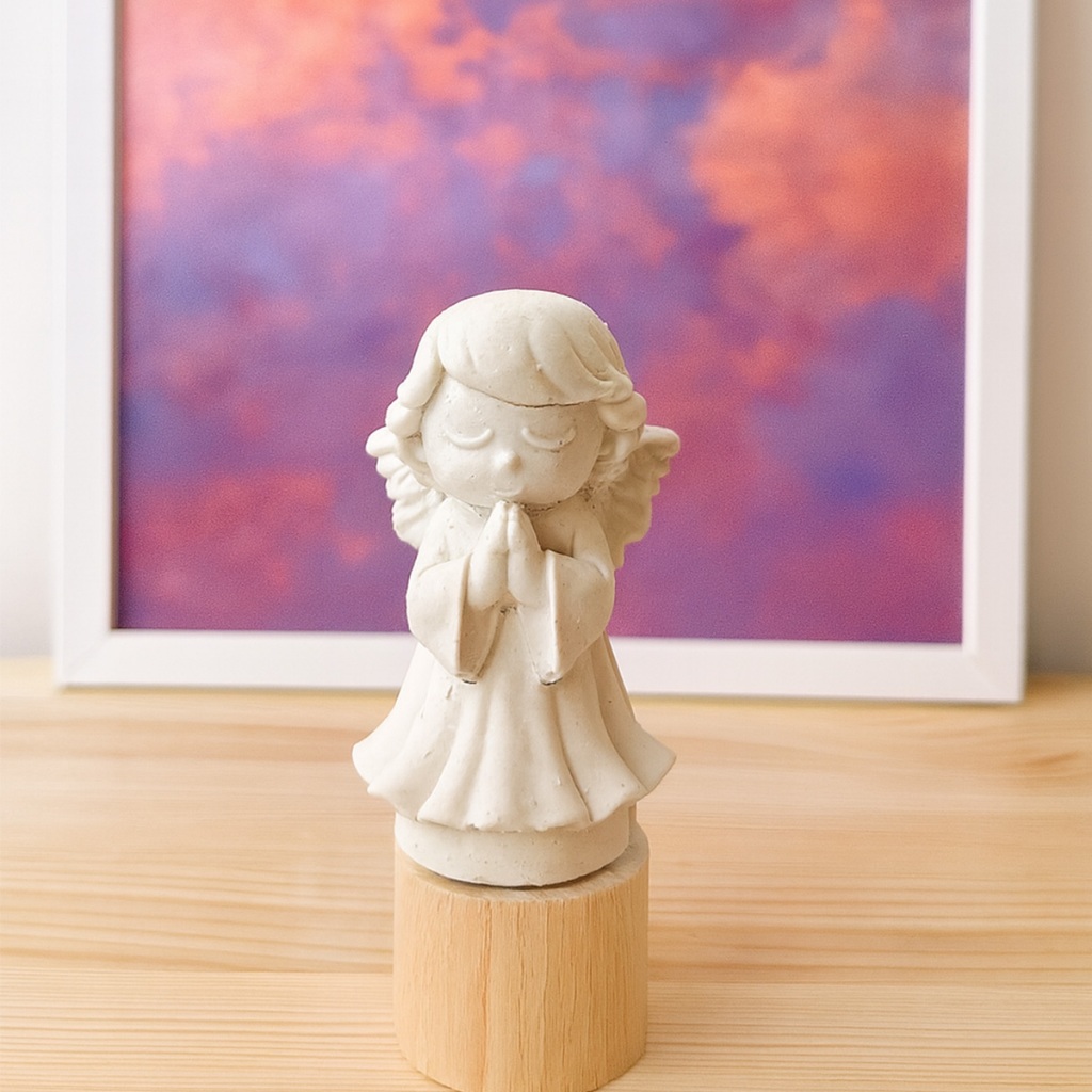 Molde de Silicone Anjinho Orando para fazer Sabonete Mini Vela Biscuit peça de Gesso Resina DIY — imagem 2 de 2