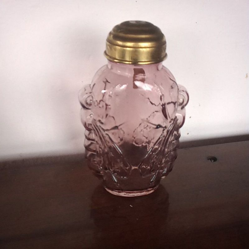 lindo baleiro antigo de vidro rosa