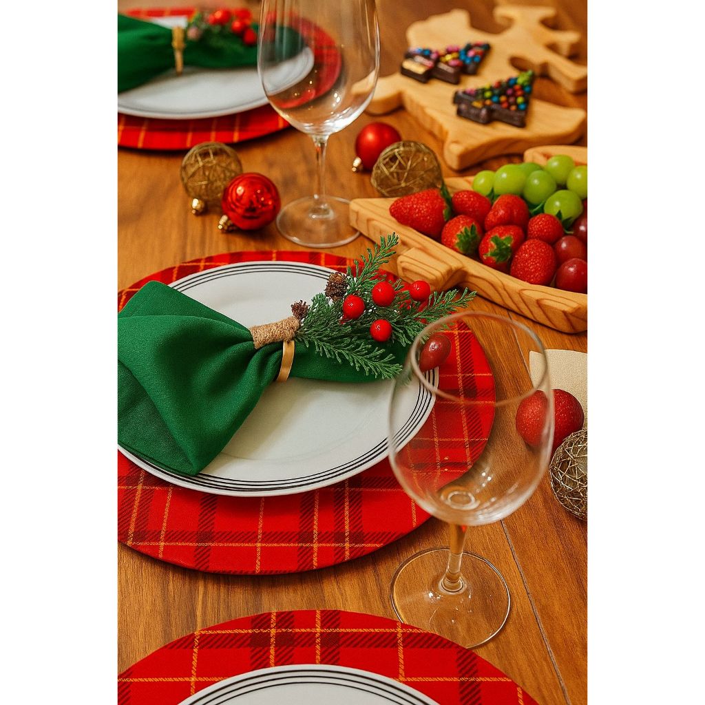 Kit 12 Peças Completos Mesa Posta: Capa de Sousplat + Guardanapos Estampados Natal Vermelho e Verde