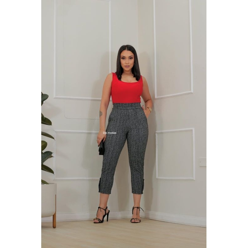 calça capri jacquard linho com bolso e detalhes de botão em Oferta na Shopee