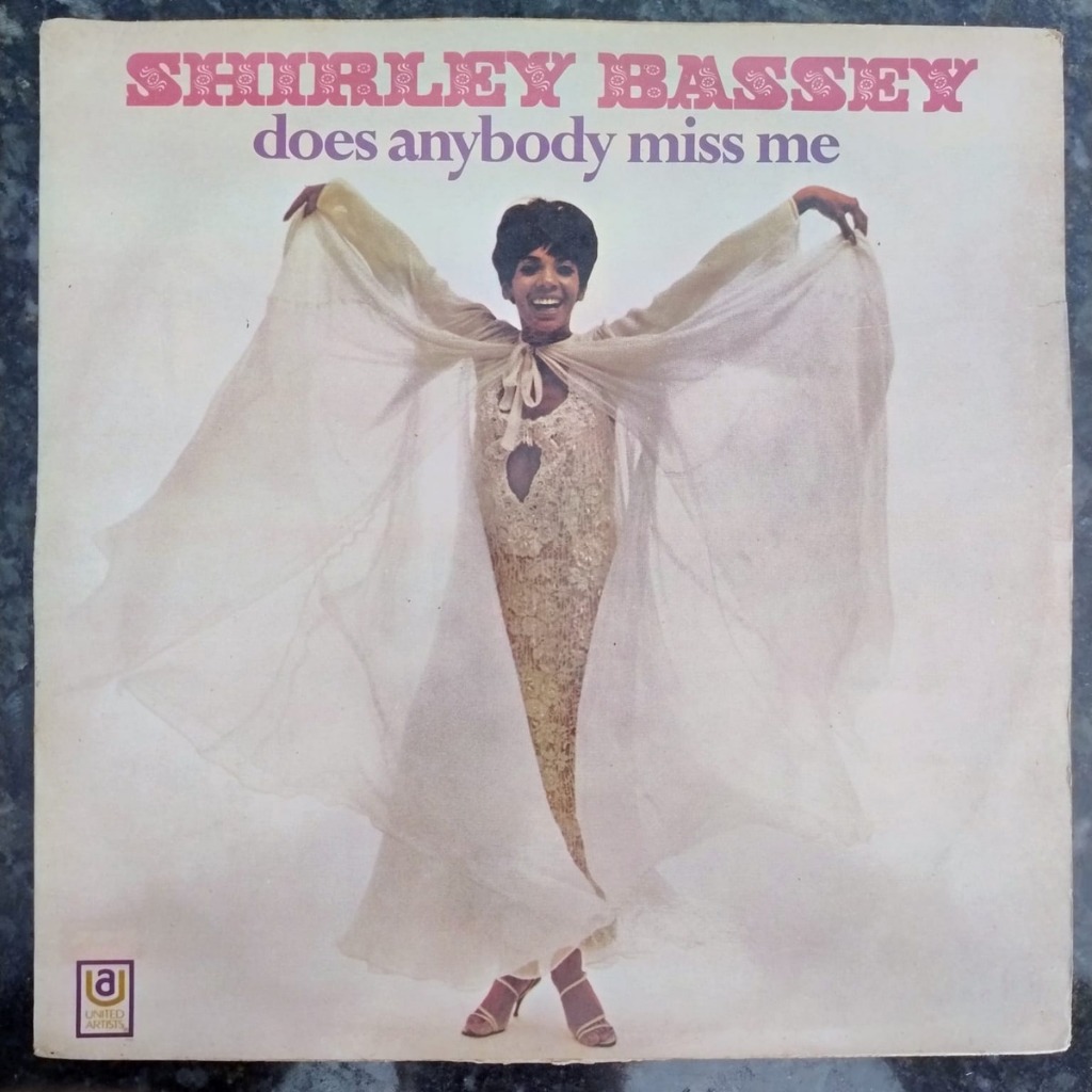 LP Disco Vinil  Shirley Bassey - Does Anybody Miss Me
