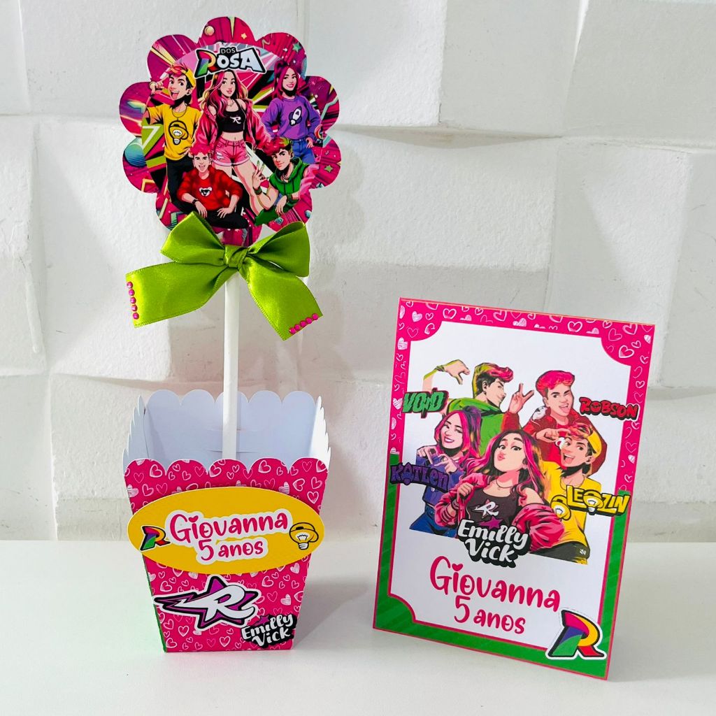 Kit Centro de mesa Emily Vick dos Rosa | Personalizado Enfeite Cachepô Plaquinha Decoração