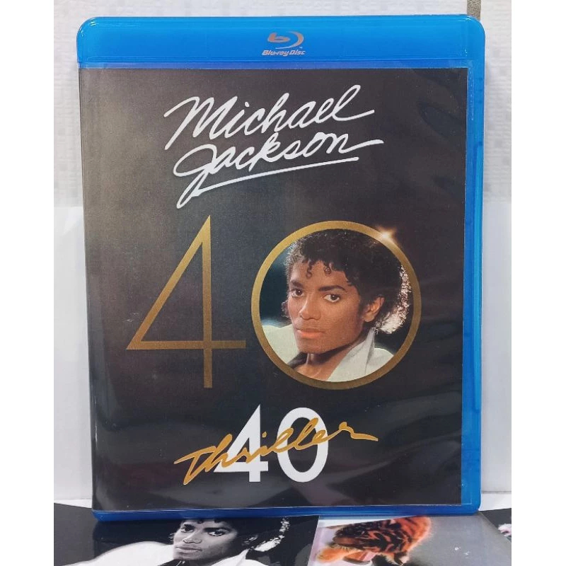 Blu-ray Michael Jackson - Thriller 40 - Documentário legendado em português + Bônus + 4 Cards exclusivos!