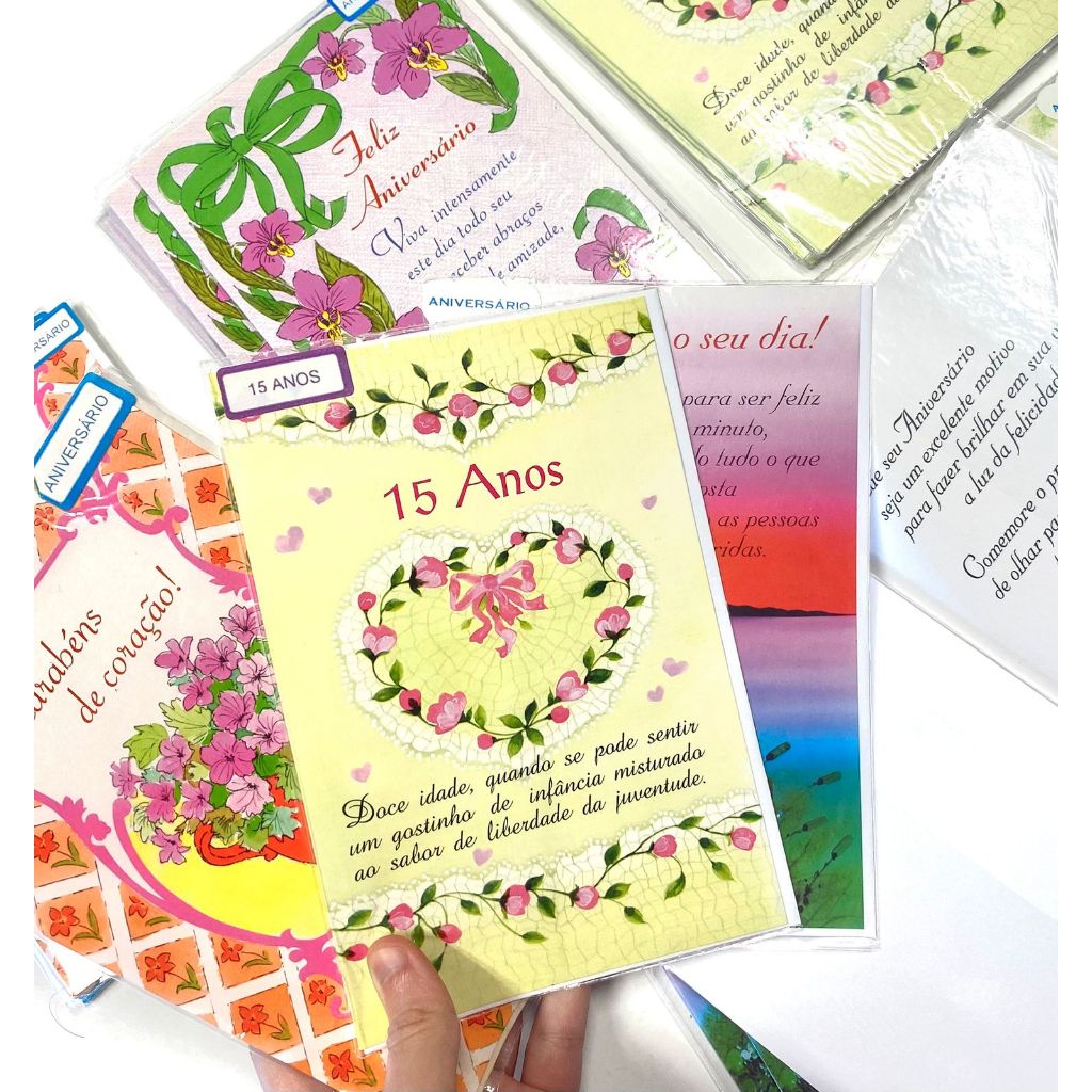 Um Cartão de mensagem de aniversário + envelope - Cartão de aniversário vintage