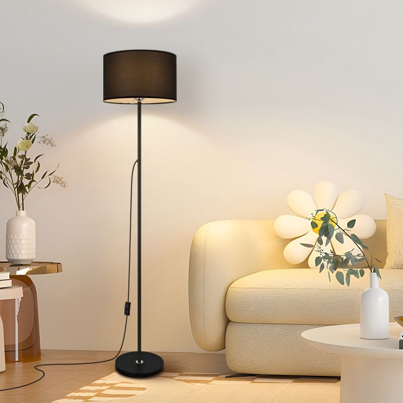 Luminária Chão 1,7m Piso Arco Lustre Metal Para Sala Quarto Escritório Preta Ou Branca(1013)