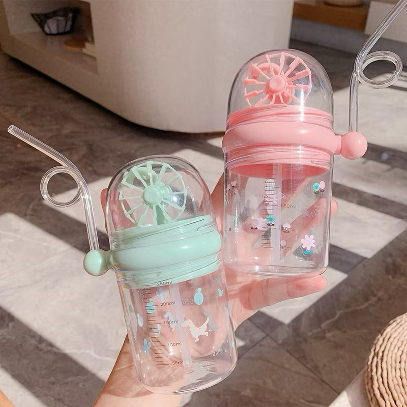 Copo com canudo Divertido infantil plástico de 250ml esguicho com canudo de silicone p/ crian em Oferta na Shopee