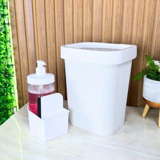 Kit Cozinha Prática – Lixeira com Tampa e Dispenser de Detergente e Rodinho