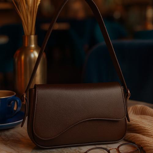 Bolsa Pequena Couro Sintético Baguete Feminina Premium Alça de Ombro Basica Fivela Lançamento Aura