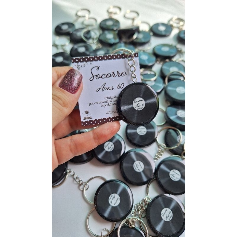 Mini Chaveiro Disco vinil de Resina com tag personalizada | lembrancinhas | mimos | kit com 10un 20un 30un 40un