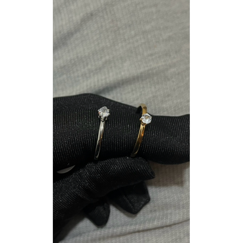 LIQUIDAÇÃO Anel Solitario Prateado ou Dourado Pedra 4mm Branca