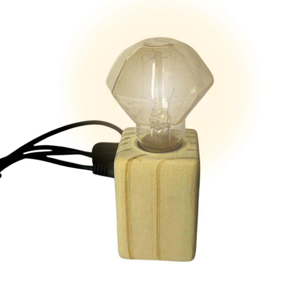 Luminária Cubo De Mesa Criado Em Pinus Natural Design Minimalista e Artesanal Mini Abajur