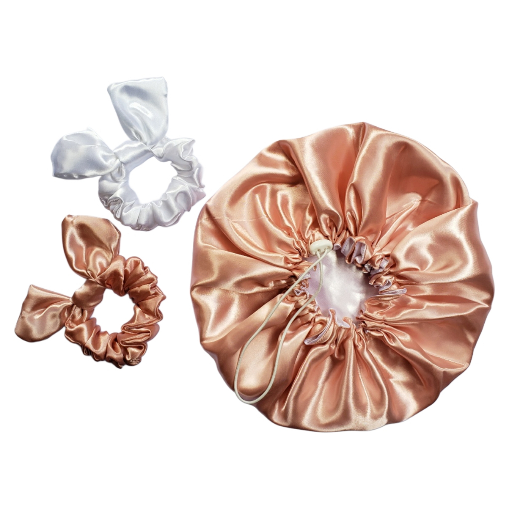 Kit 1 Touca De Cetim M Dupla Camada Regulável + 2 Scrunchies em Oferta na Shopee