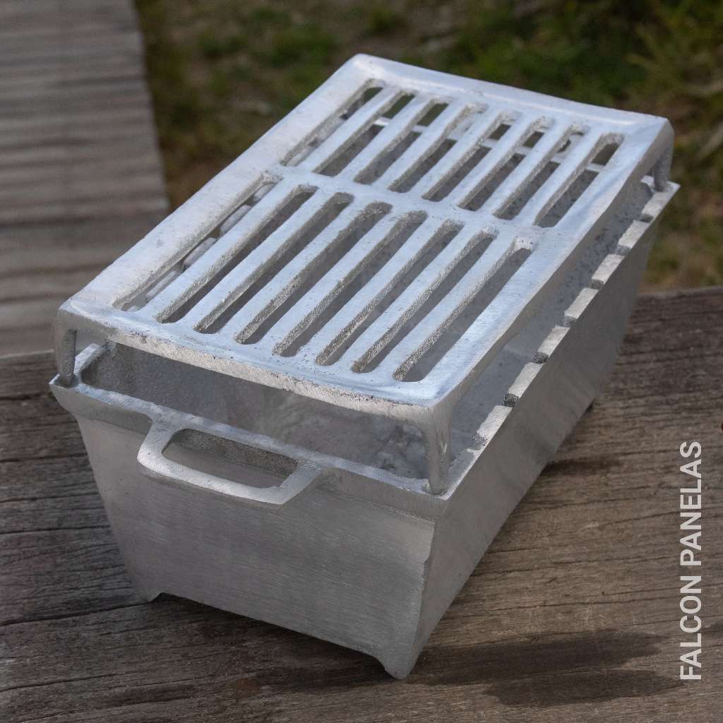 Churrasqueira Portátil Grelha + Suporte Para Espetinho em Alumínio Batido 32 x 20 cm em Oferta na Shopee