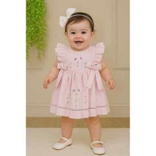 VESTIDO BUTTERFLY MENINA COM BORDADO MANUAL COM DETALHES DE BORBOLETAS E FLORES EM PONTO PALITO. em Oferta na Shopee