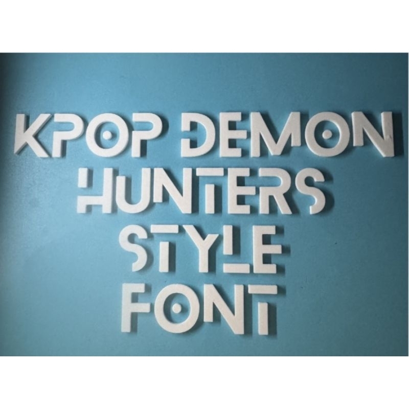 alfabeto fonte huntrix guerreiras do kpop k-pop demon hunters saja boys rumi mira zoey