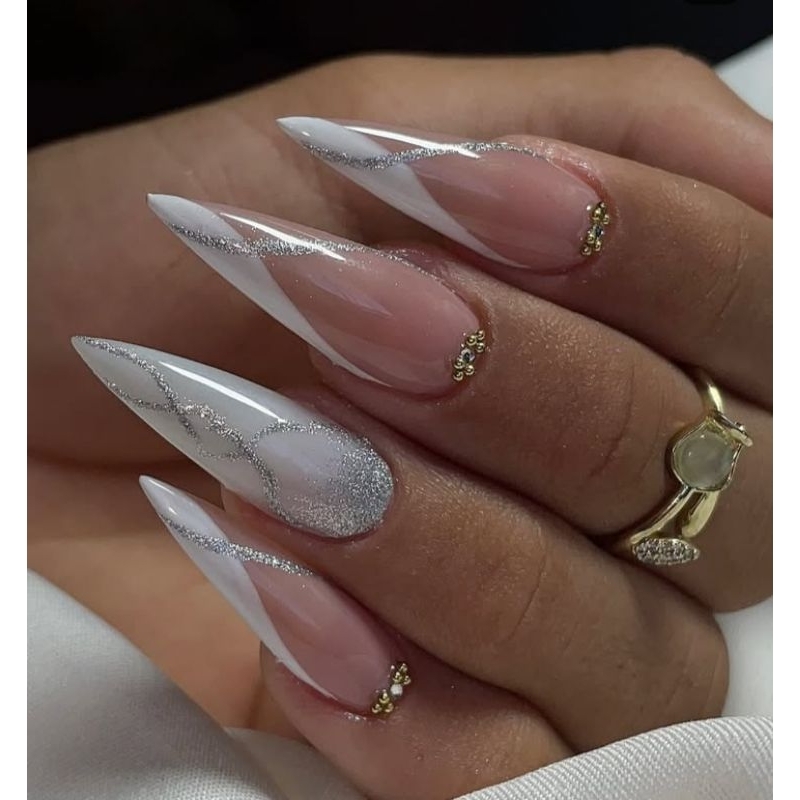 Postiça Realista Stilleto Francesa branca com detalhes prata em Oferta na Shopee