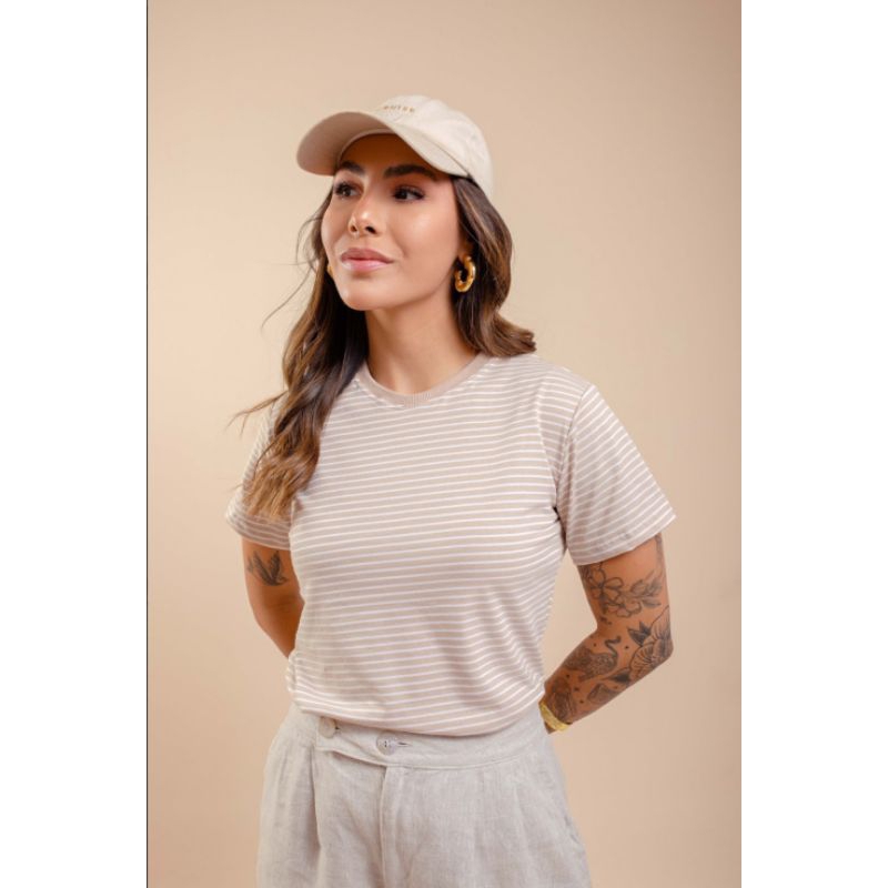 Camiseta Feminina Básica Listrada  Algodão Manga Curta T-Shirt Blogueira Moda Tendência Confortável Bege Claro