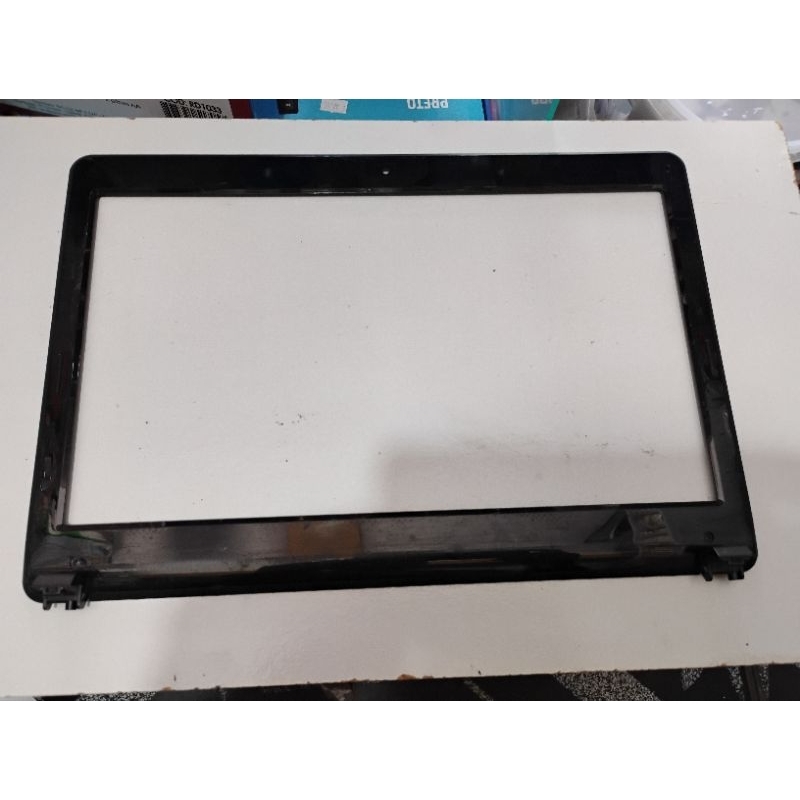 moldura tela notebook evolute a14hmod usada