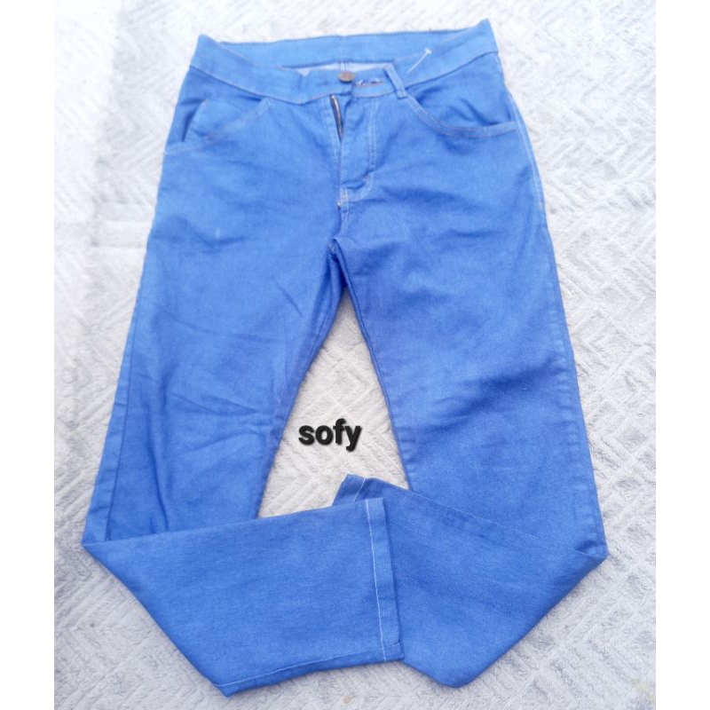 calça jeans feminina cor disponível azul qualidade do produto excelente em Oferta na Shopee