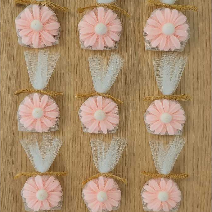 Kit Velas Aromáticas Margarida Lembrancinhas Aniversário / Casamento / Chá de Bebê / Maternidade - Tag Personalizada