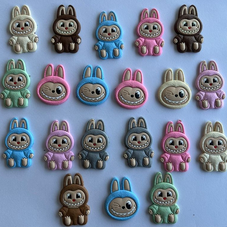 KIT APLIQUE EMBORRACHADO MONSTRINHOS, KIT COM  20 E COM 10 PEÇAS SORTIDOS