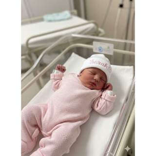 Kit Touca e Luvas Recém-Nascido Nome Bordado Super Macia/Touca Bordado com Nome do Bebê/touca rn personalizada em Oferta na Shopee